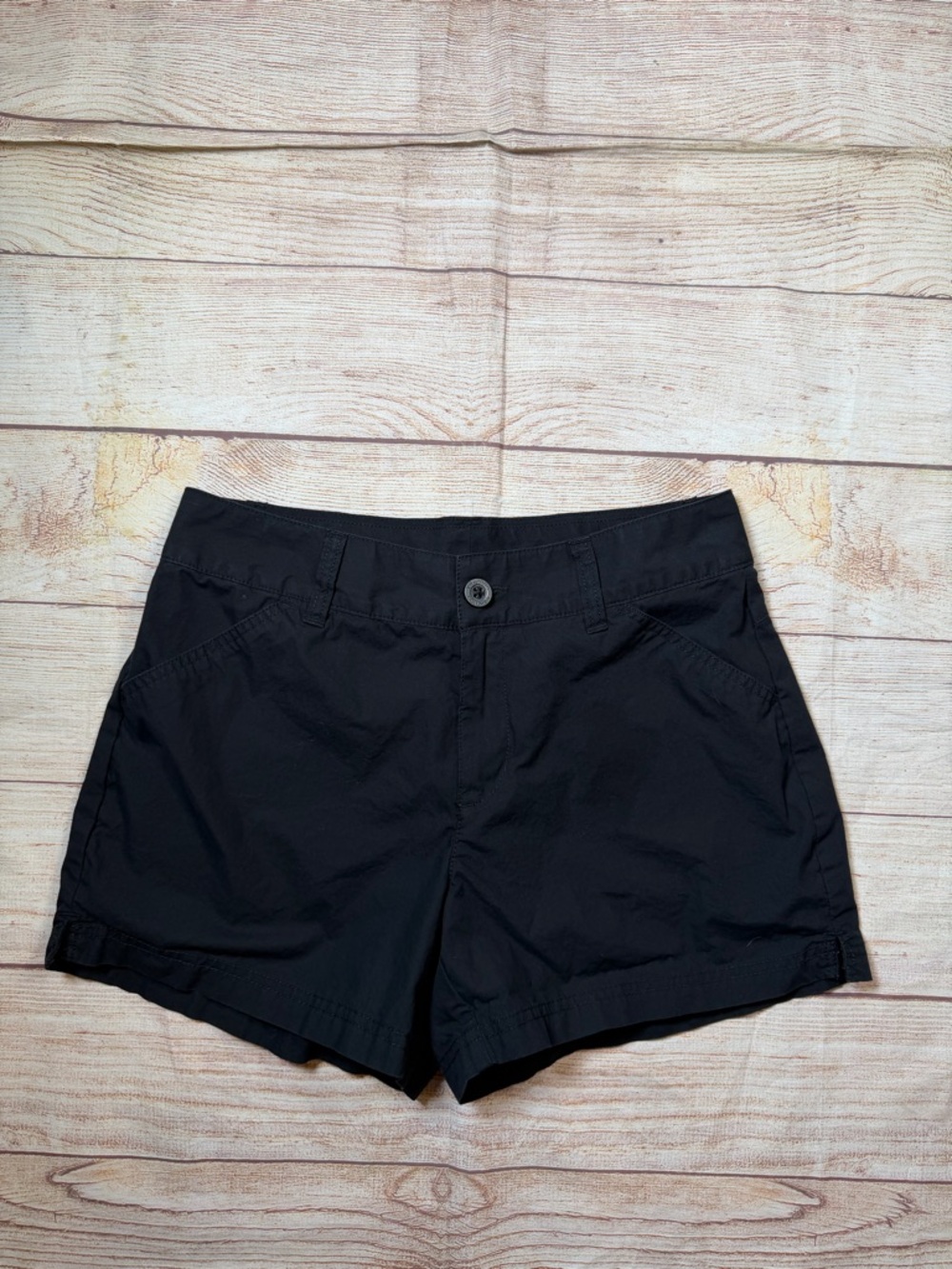 Columbia Women's Black Outdoor Gorpcore Granola Shorts